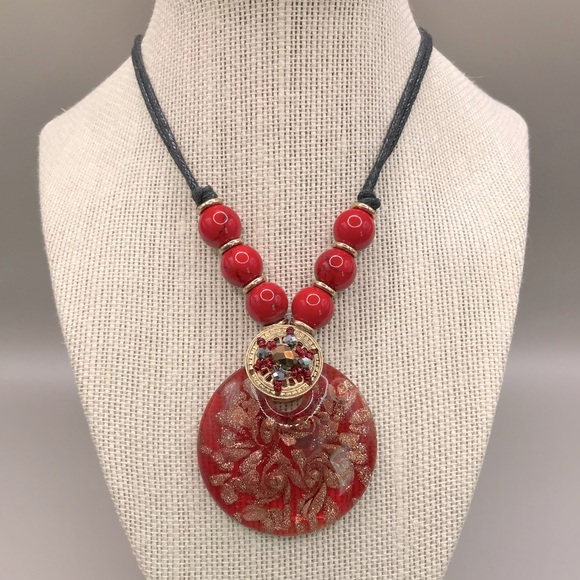 unbranded Jewelry - Red Glass Pendant & Acrylic Bead Necklace